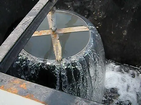 Système de purification des eaux usées Flottation à air dissous peu profonde pour les eaux usées des usines de papier